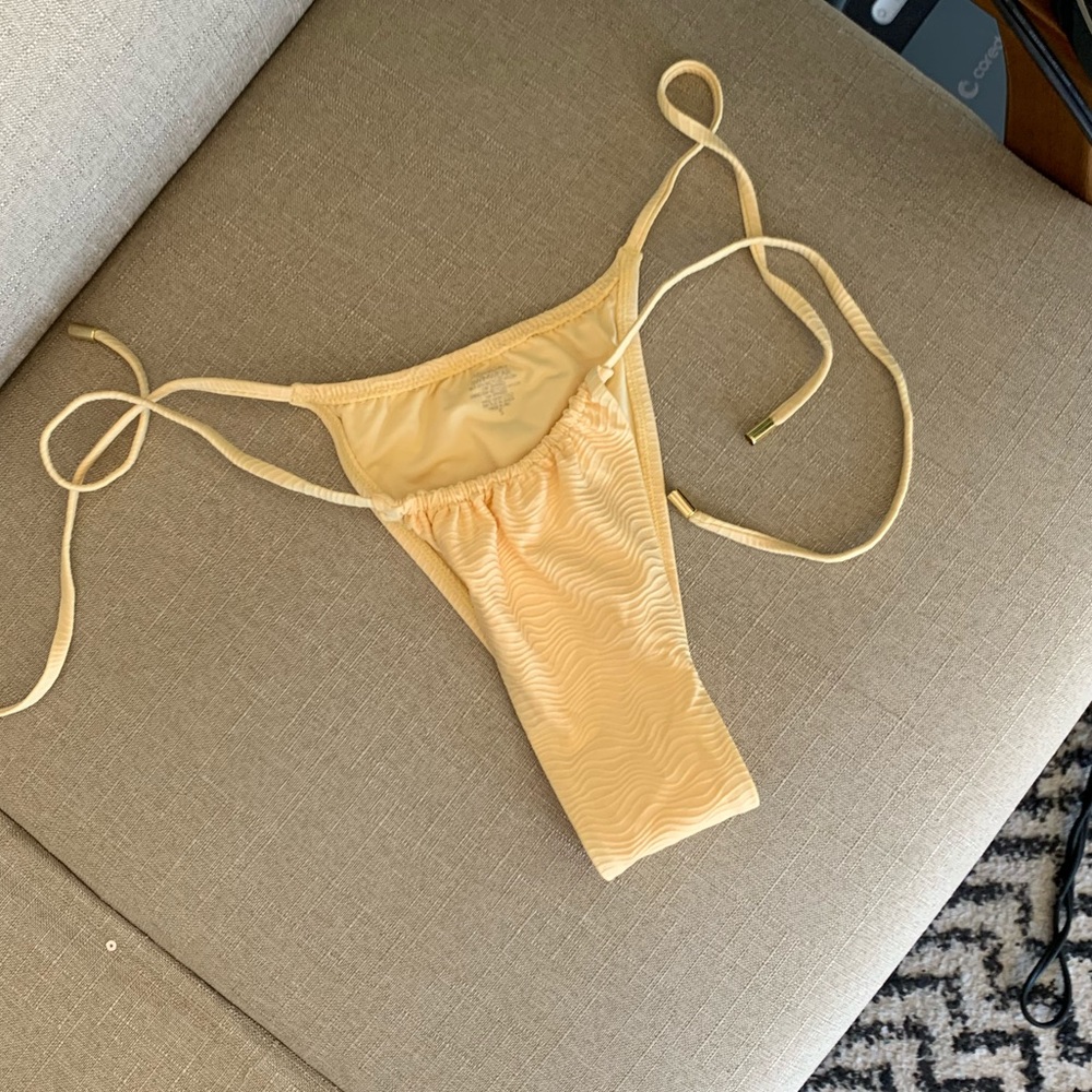 NWT Monday Swimwear Isla Mujeres bottom